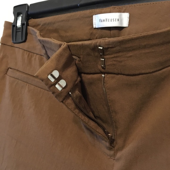 • Brown Dress Pants • - Picture 5 of 8